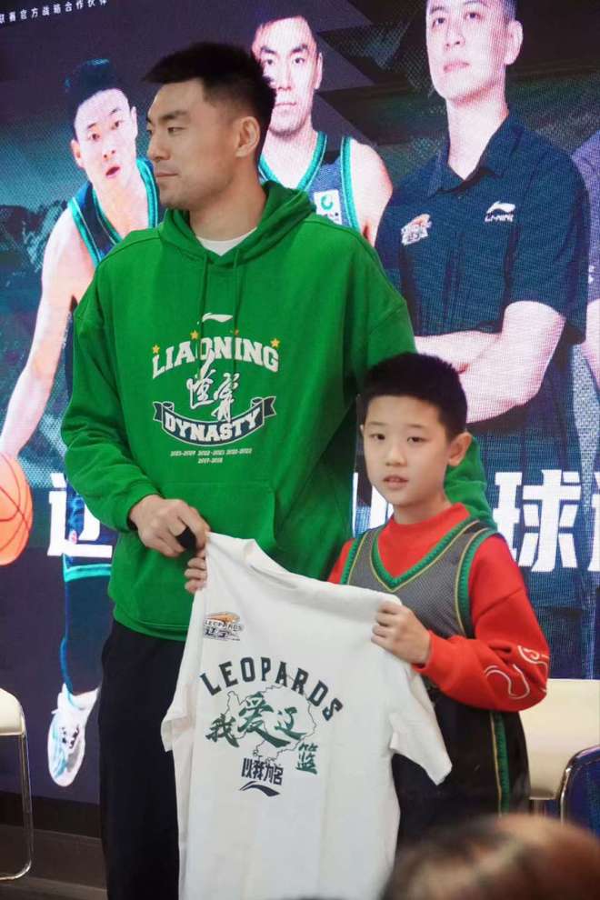 包含九游体育：CBA球员：海外联赛，挑战自我，提升实力，为中国篮球争光的词条
