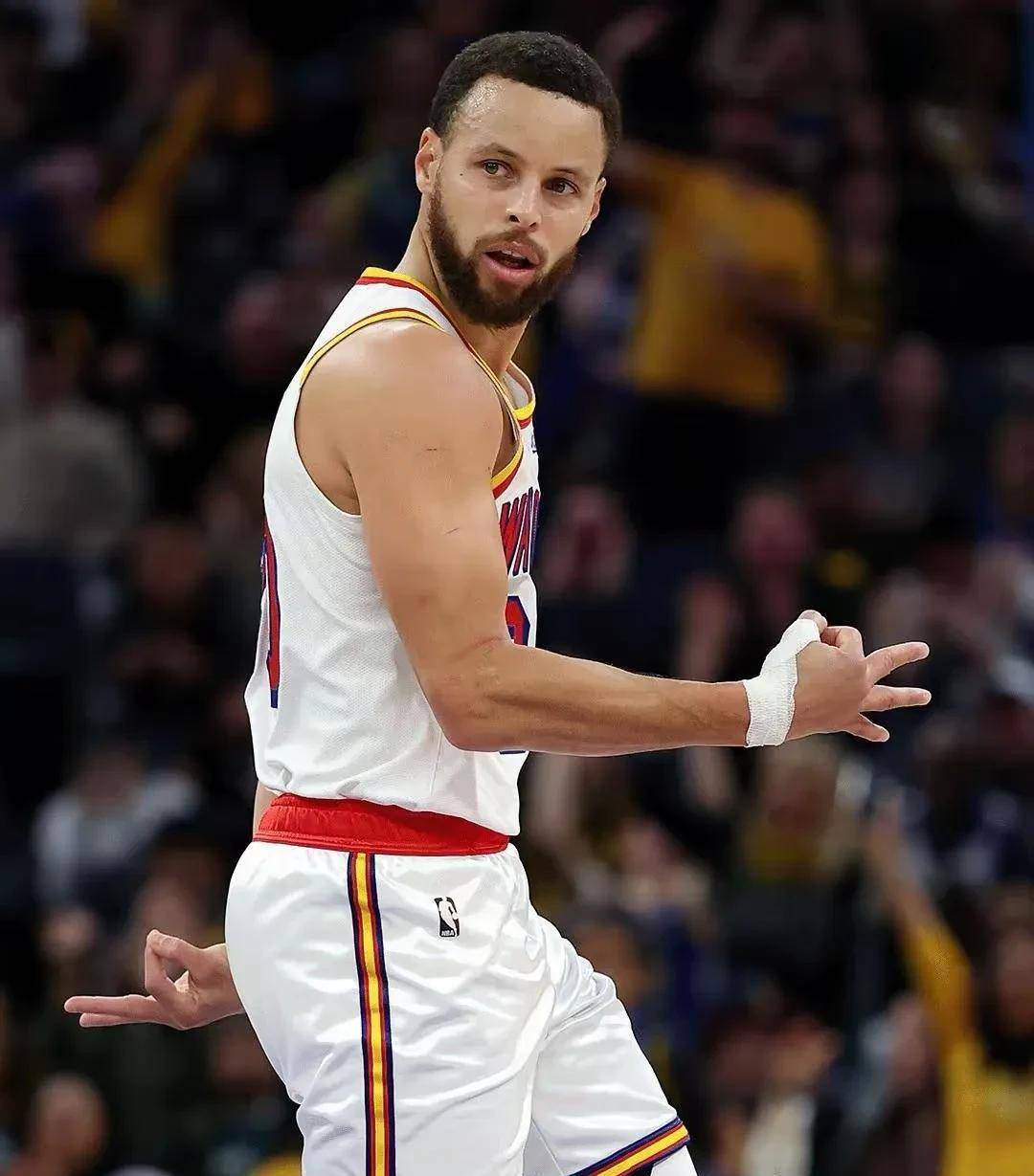 九游体育：勇士队新赛季：库里能否再次获得FMVP，证明自己的价值？的简单介绍