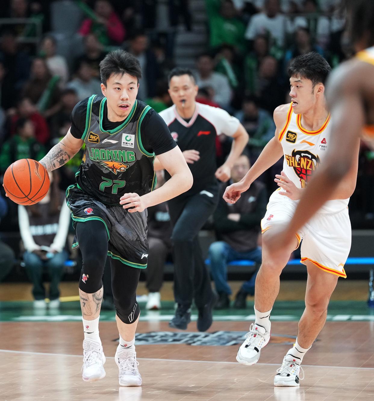 九游体育：中国篮球产业生态：赛事、培训与装备的简单介绍