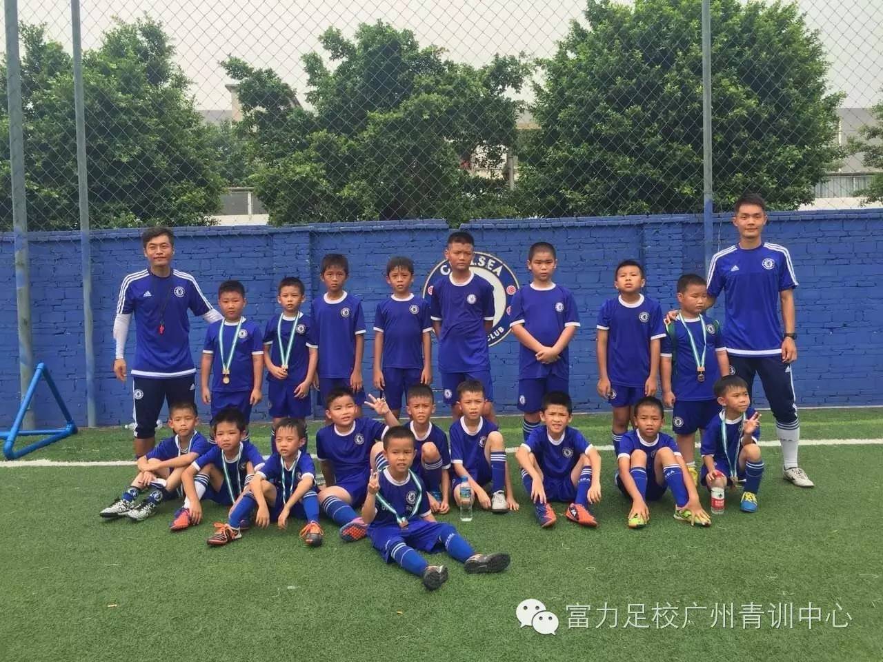 包含九游体育:中国足球青训体系建设：完善梯队建设，培养后备人才的词条
