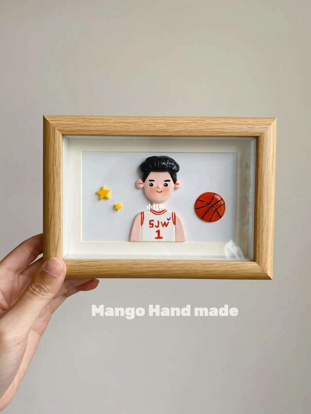 九游体育：篮球主题的雕塑作品：用雕塑的形式展现篮球的力量与美感的简单介绍