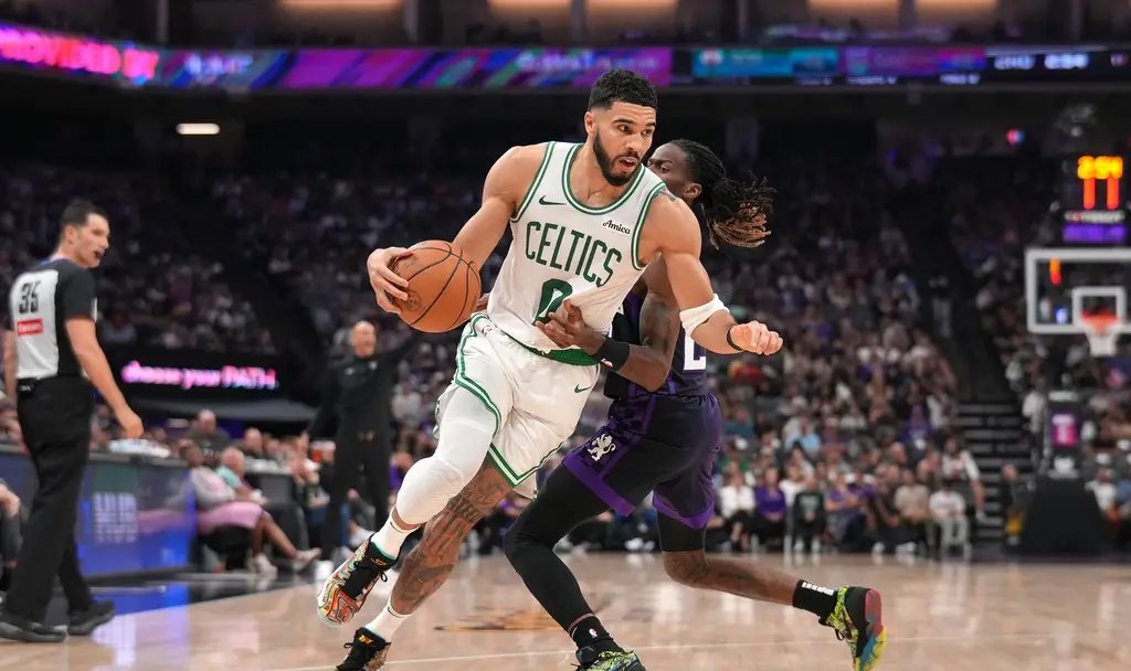 九游体育：凯尔特人队季前赛：米哈伊柳克展现投射能力，争夺轮换位置