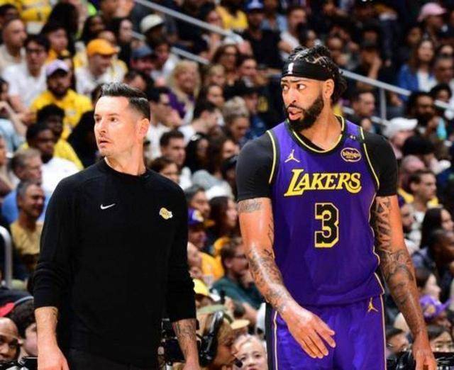 九游体育：湖人队新赛季：海斯能否成为合格的内线轮换？