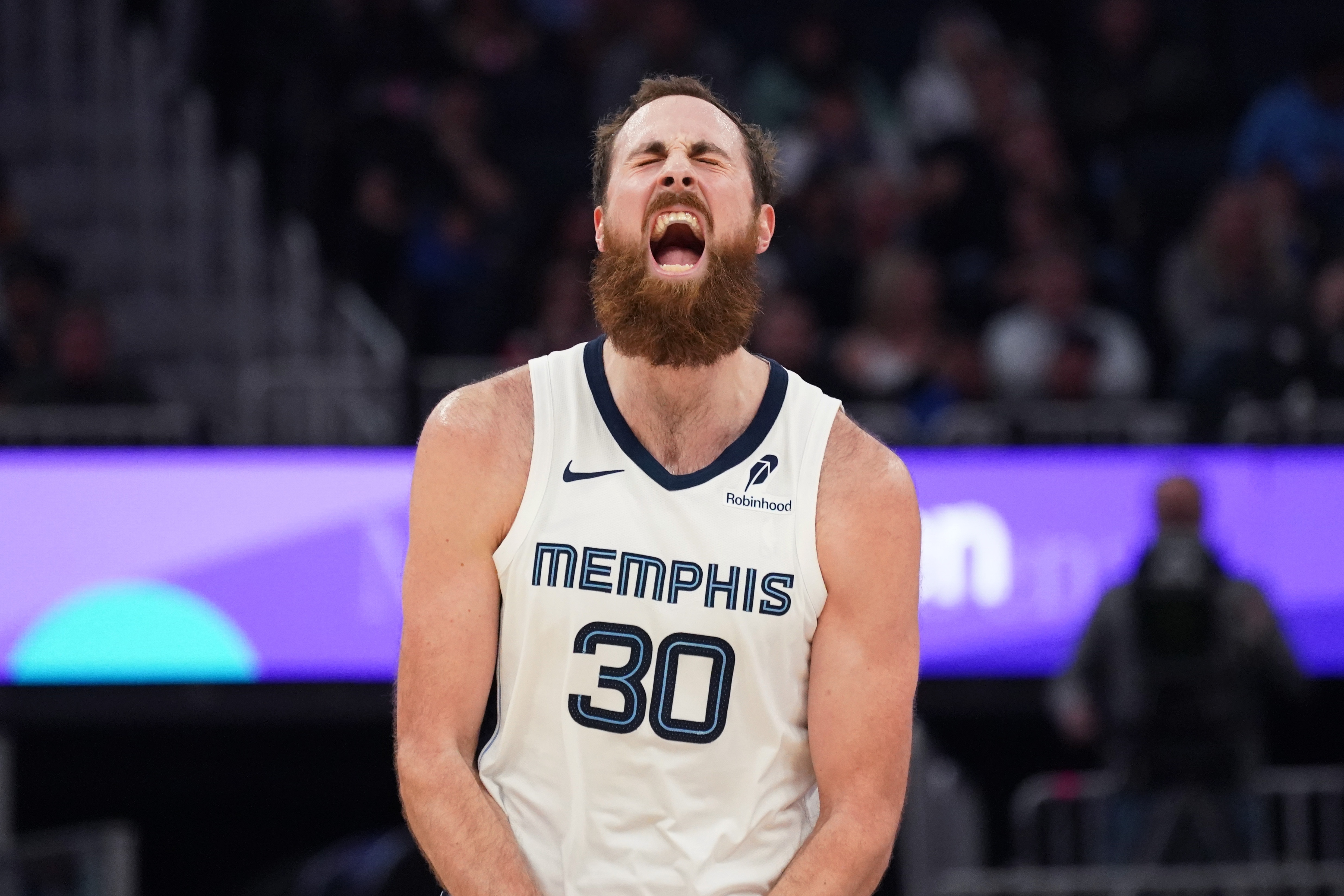 九游体育:篮球明星退役，告别辉煌职业生涯的简单介绍