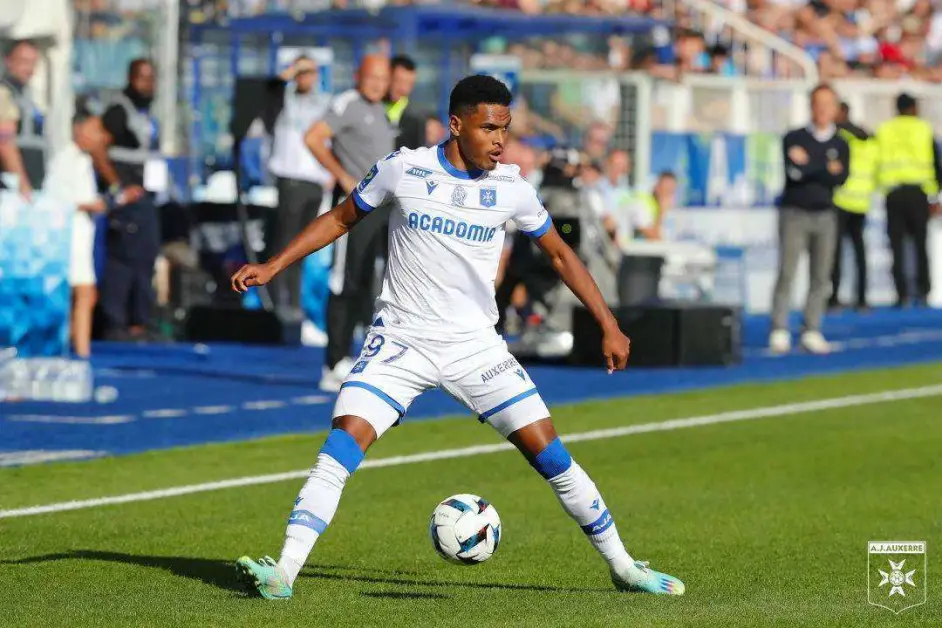 九游体育:法甲特鲁瓦的保级策略与战术调整 九游体育:法甲特鲁瓦的保级策略与战术调整