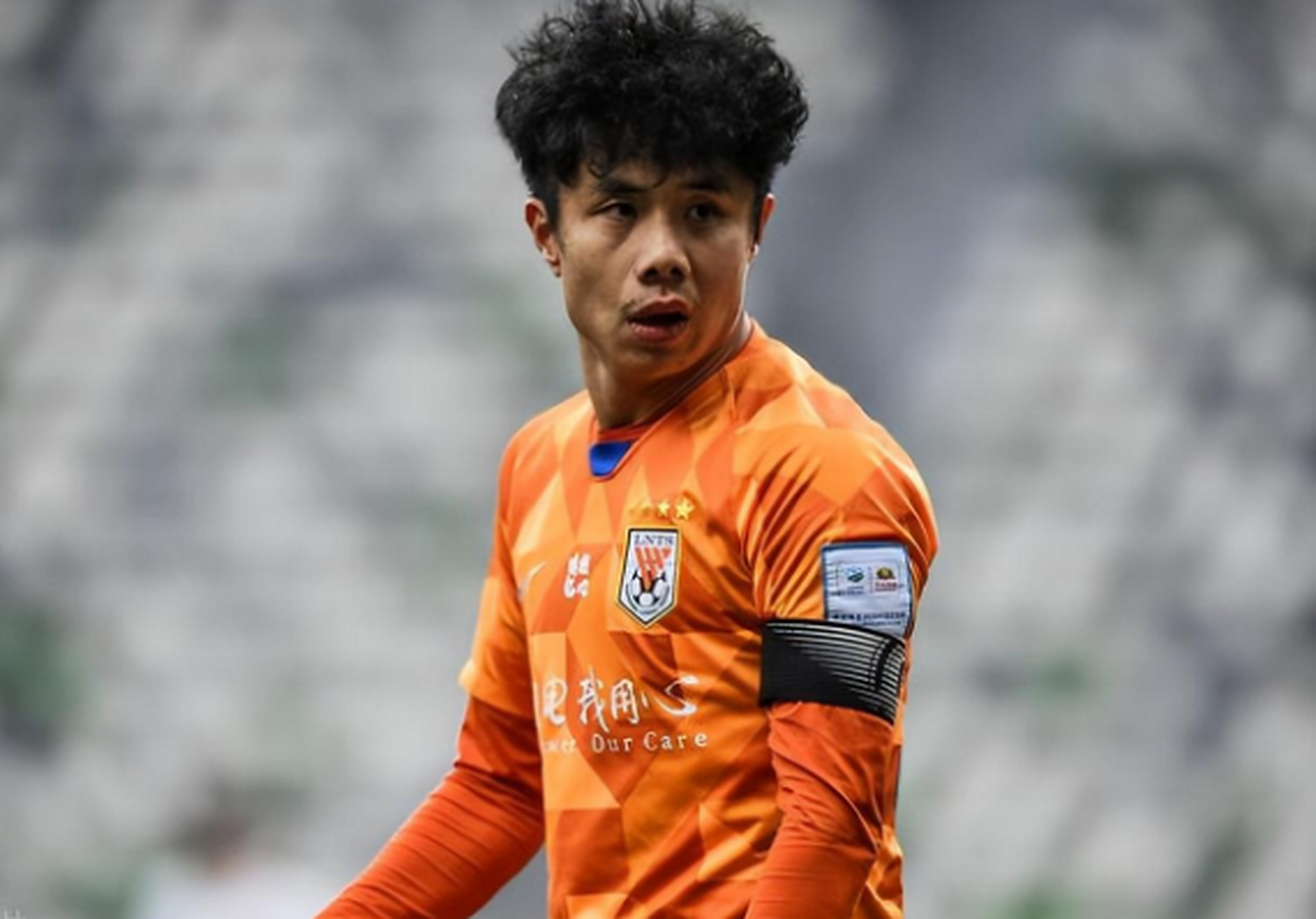 九游体育:老将蒿俊闵的职业生涯回顾与对中国足球的贡献的简单介绍 九游体育:老将蒿俊闵的职业生涯回顾与对中国足球的贡献的简单介绍