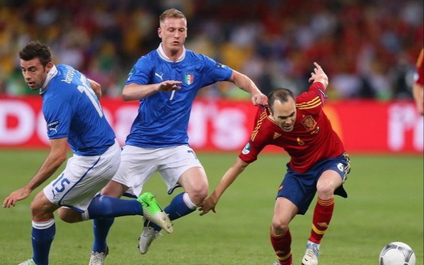 九游体育：意甲切沃的防守反击战术解析的简单介绍